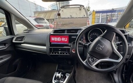 Honda Fit III, 2017 год, 1 010 000 рублей, 4 фотография