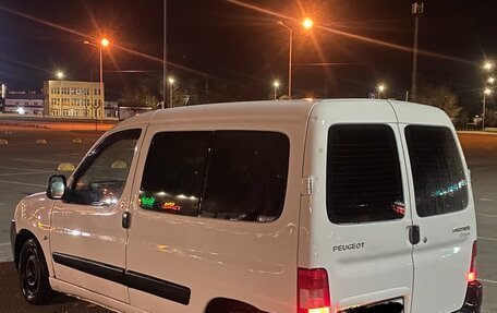 Peugeot Partner II рестайлинг 2, 2010 год, 550 000 рублей, 2 фотография
