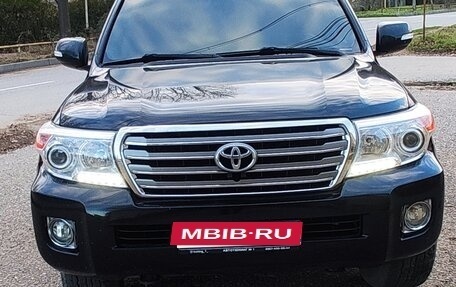 Toyota Land Cruiser 200, 2007 год, 2 400 000 рублей, 2 фотография