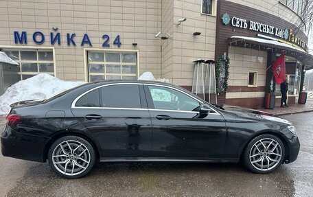Mercedes-Benz E-Класс, 2020 год, 3 100 000 рублей, 5 фотография