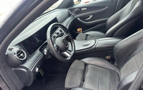Mercedes-Benz E-Класс, 2020 год, 3 100 000 рублей, 8 фотография