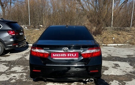 Toyota Camry, 2011 год, 1 620 000 рублей, 2 фотография