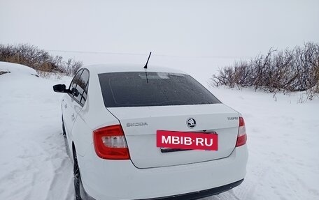 Skoda Rapid I, 2014 год, 865 000 рублей, 2 фотография