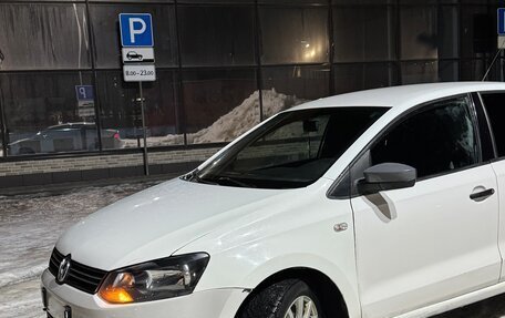 Volkswagen Polo VI (EU Market), 2010 год, 450 000 рублей, 3 фотография