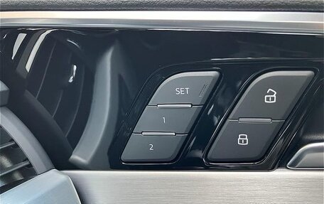 Audi A4, 2022 год, 2 110 000 рублей, 30 фотография