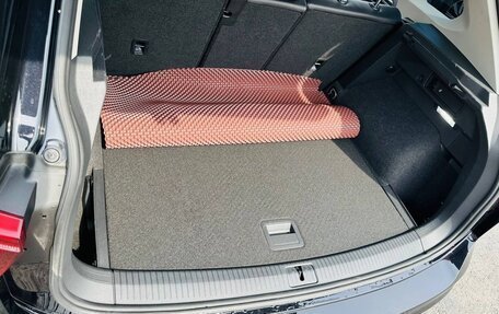 Volkswagen Tiguan II, 2021 год, 3 650 000 рублей, 20 фотография