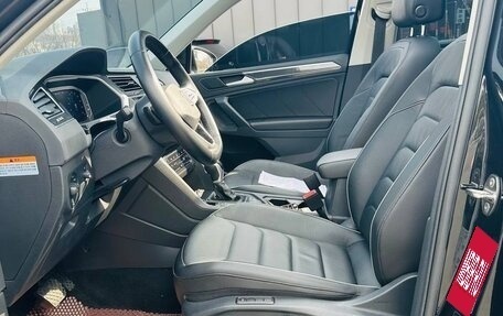 Volkswagen Tiguan II, 2021 год, 3 650 000 рублей, 25 фотография