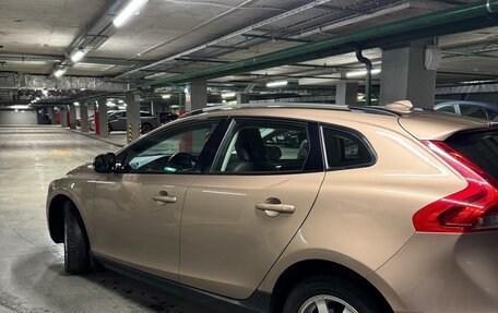 Volvo V40 Cross Country I, 2014 год, 1 600 000 рублей, 6 фотография
