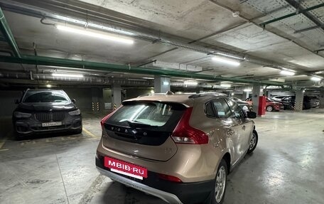 Volvo V40 Cross Country I, 2014 год, 1 600 000 рублей, 4 фотография