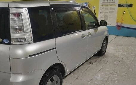 Toyota Sienta I, 2011 год, 925 000 рублей, 3 фотография
