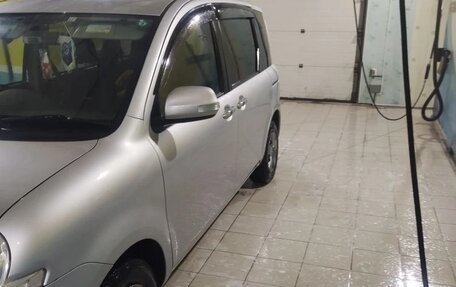 Toyota Sienta I, 2011 год, 925 000 рублей, 8 фотография