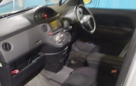 Toyota Sienta I, 2011 год, 925 000 рублей, 9 фотография