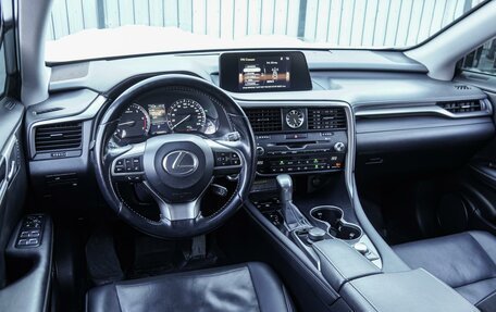 Lexus RX IV рестайлинг, 2017 год, 3 290 000 рублей, 9 фотография