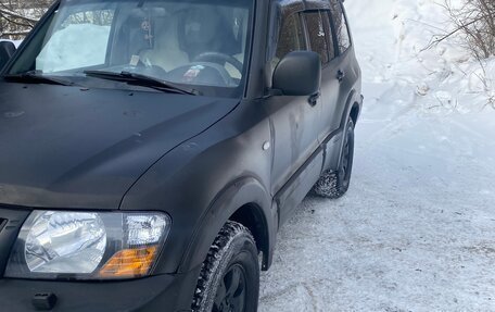 Mitsubishi Pajero III рестайлинг, 2005 год, 680 000 рублей, 2 фотография