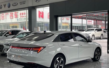 Hyundai Elantra, 2022 год, 1 570 000 рублей, 6 фотография