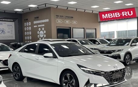 Hyundai Elantra, 2022 год, 1 570 000 рублей, 3 фотография