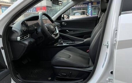 Hyundai Elantra, 2024 год, 1 780 000 рублей, 8 фотография