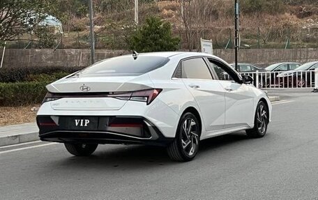 Hyundai Elantra, 2024 год, 1 780 000 рублей, 5 фотография