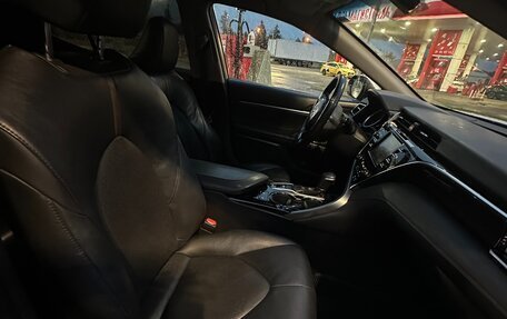 Toyota Camry, 2018 год, 1 700 000 рублей, 9 фотография