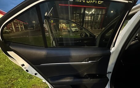 Toyota Camry, 2018 год, 1 700 000 рублей, 16 фотография