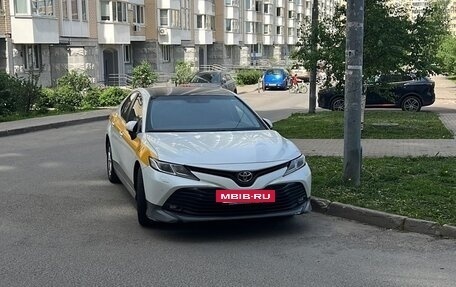 Toyota Camry, 2018 год, 1 700 000 рублей, 19 фотография