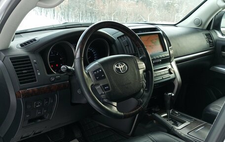Toyota Land Cruiser 200, 2011 год, 2 725 000 рублей, 7 фотография