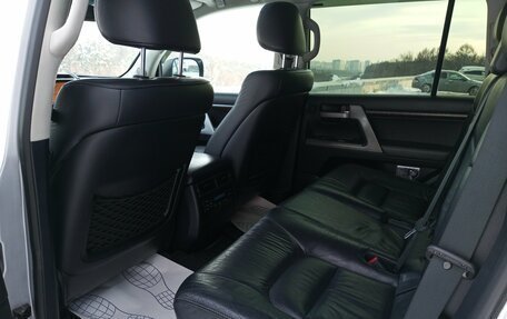 Toyota Land Cruiser 200, 2011 год, 2 725 000 рублей, 8 фотография