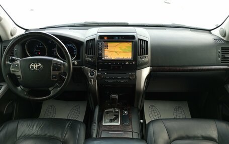 Toyota Land Cruiser 200, 2011 год, 2 725 000 рублей, 9 фотография