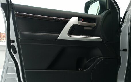 Toyota Land Cruiser 200, 2011 год, 2 725 000 рублей, 18 фотография