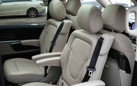 Mercedes-Benz V-Класс, 2023 год, 8 899 000 рублей, 28 фотография