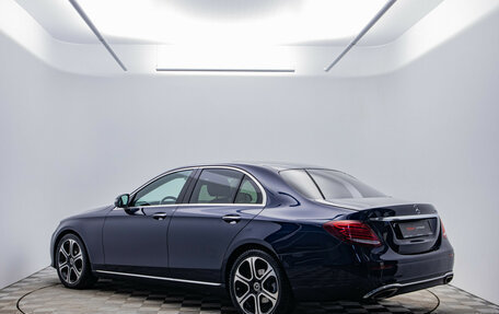 Mercedes-Benz E-Класс, 2017 год, 3 390 000 рублей, 7 фотография