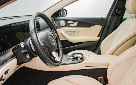 Mercedes-Benz E-Класс, 2017 год, 3 390 000 рублей, 10 фотография