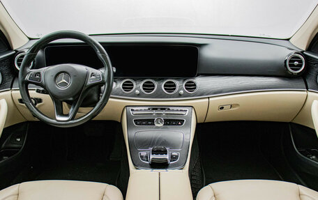 Mercedes-Benz E-Класс, 2017 год, 3 390 000 рублей, 13 фотография