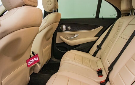 Mercedes-Benz E-Класс, 2017 год, 3 390 000 рублей, 11 фотография