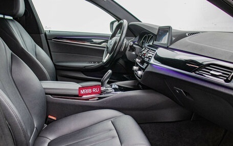 BMW 5 серия, 2019 год, 3 650 000 рублей, 9 фотография