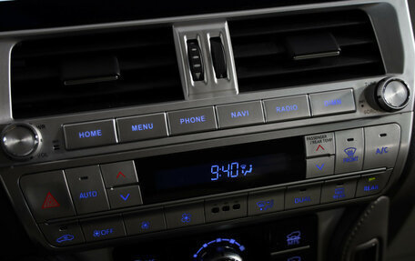 Toyota Land Cruiser Prado 150 рестайлинг 2, 2018 год, 4 649 000 рублей, 19 фотография