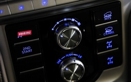 Toyota Land Cruiser Prado 150 рестайлинг 2, 2018 год, 4 649 000 рублей, 20 фотография