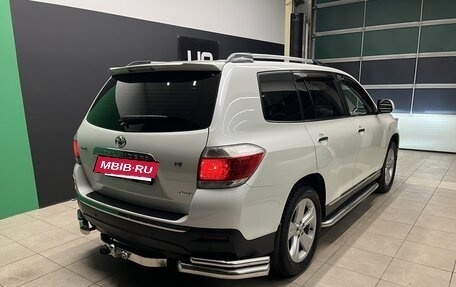 Toyota Highlander III, 2013 год, 2 300 000 рублей, 6 фотография