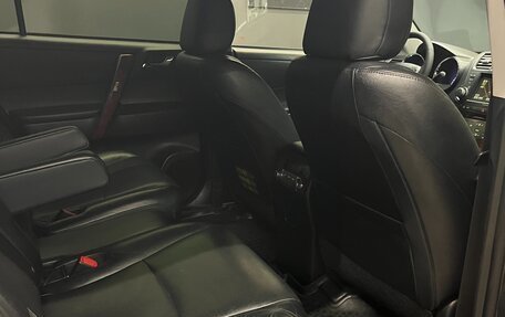 Toyota Highlander III, 2013 год, 2 300 000 рублей, 16 фотография