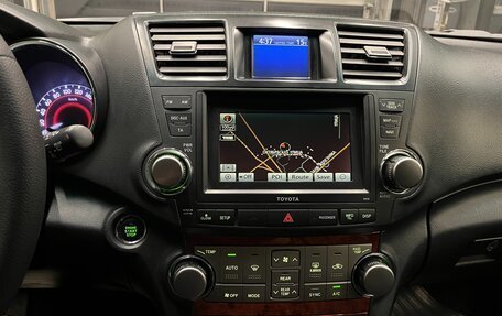 Toyota Highlander III, 2013 год, 2 300 000 рублей, 24 фотография