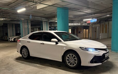 Toyota Camry, 2022 год, 2 800 000 рублей, 4 фотография