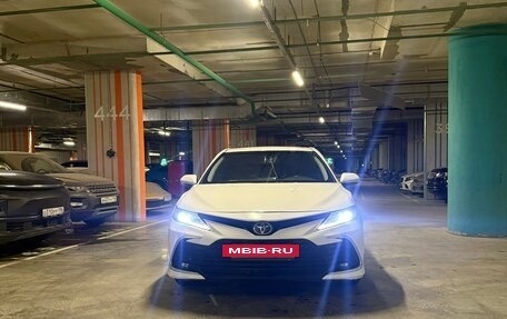 Toyota Camry, 2022 год, 2 800 000 рублей, 2 фотография