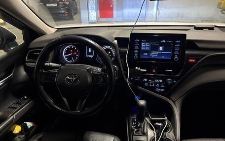 Toyota Camry, 2022 год, 2 800 000 рублей, 11 фотография