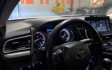 Toyota Camry, 2022 год, 2 800 000 рублей, 9 фотография