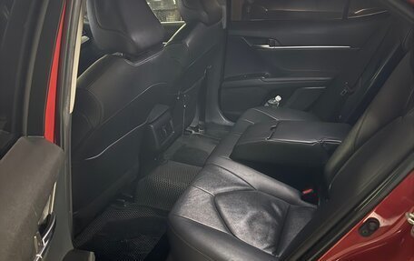 Toyota Camry, 2022 год, 2 800 000 рублей, 10 фотография