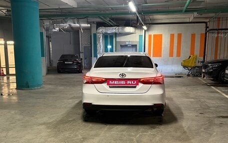 Toyota Camry, 2022 год, 2 800 000 рублей, 6 фотография