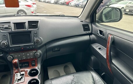 Toyota Highlander III, 2011 год, 1 899 000 рублей, 15 фотография