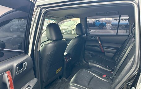 Toyota Highlander III, 2011 год, 1 899 000 рублей, 18 фотография