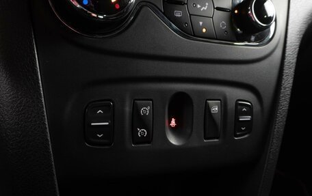 Renault Sandero II рестайлинг, 2017 год, 927 444 рублей, 16 фотография