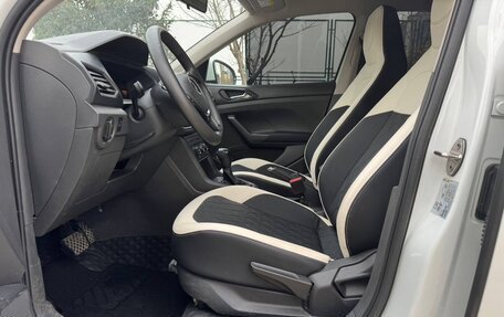 Volkswagen T-Cross I, 2023 год, 1 750 000 рублей, 6 фотография